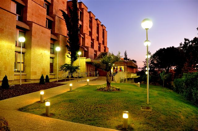 University Residential Colegio Mayor Hernan Cortes - Complex